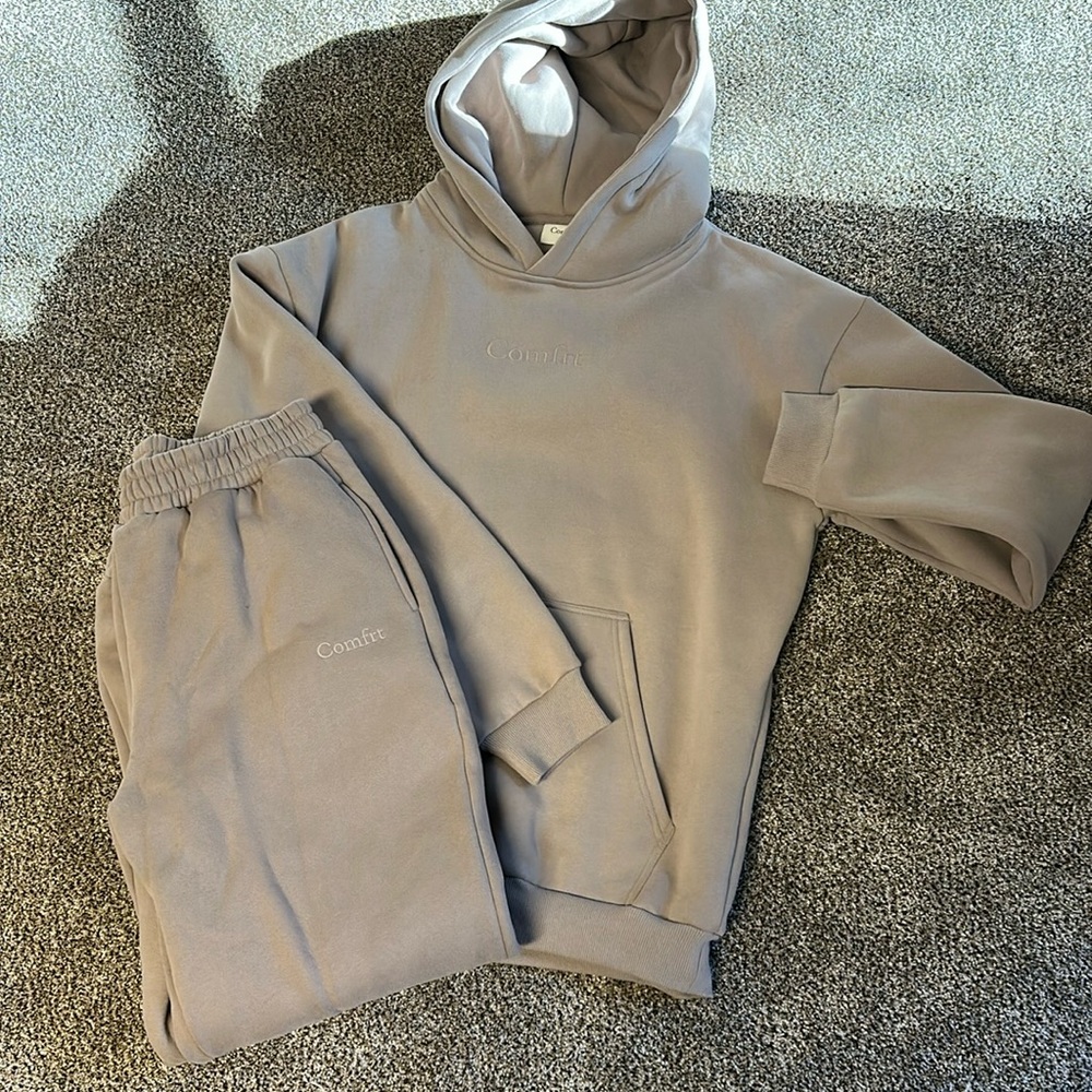 NWOT Comfrt Set